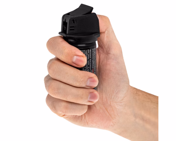 2839104_Gaz-pieprzowy-Predator-50-ml-strumien-sesja-w-reku GAZ PIEPRZOWY PREDATOR - STRUMIEŃ 50 ML