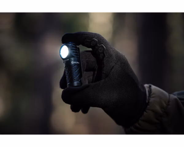 LATARKA OLIGHT PERUN 3